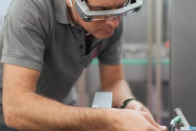 Moverio smart glasses