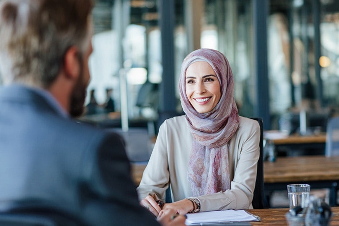 3. المقابلة الأولى